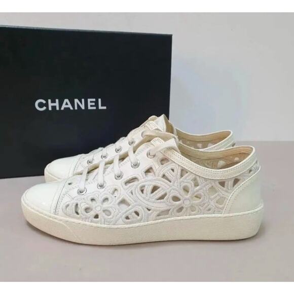 Chanel Camellia Cutted Leather Trainers Sneakers Sz.38 - Picture 1 of 13